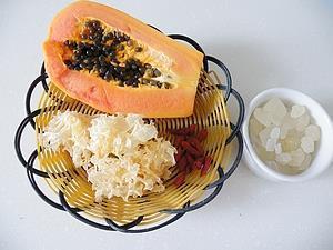 木瓜银耳糖水怎么做，木瓜银耳糖水怎么做好吃，木瓜银耳糖水做法
