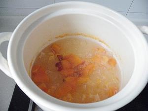 木瓜银耳糖水怎么做，木瓜银耳糖水怎么做好吃，木瓜银耳糖水做法