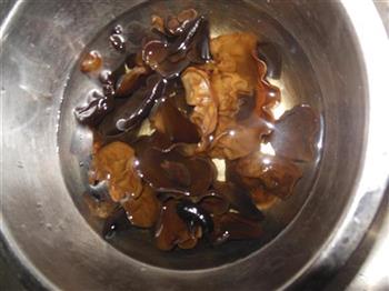 三鲜韭菜卷怎么做，三鲜韭菜卷怎么做好吃，三鲜韭菜卷做法