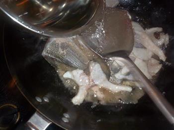 美味鲈鱼汤怎么做，美味鲈鱼汤怎么做好吃，美味鲈鱼汤做法