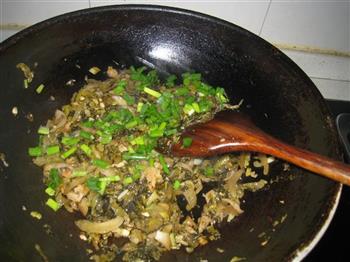猪油渣炒酸菜怎么做，猪油渣炒酸菜怎么做好吃，猪油渣炒酸菜做法