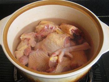 莲藕咸肉草鸡汤怎么做，莲藕咸肉草鸡汤怎么做好吃，莲藕咸肉草鸡汤做法