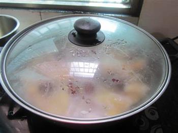 红枣炖鸡汤怎么做，红枣炖鸡汤怎么做好吃，红枣炖鸡汤做法