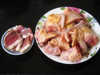 莲藕咸肉草鸡汤怎么做，莲藕咸肉草鸡汤怎么做好吃，莲藕咸肉草鸡汤做法