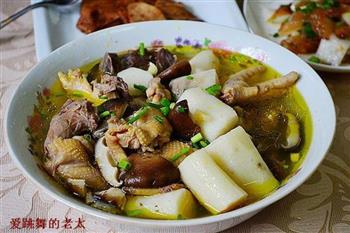 山药香菇草鸡汤怎么做，山药香菇草鸡汤怎么做好吃，山药香菇草鸡汤做法