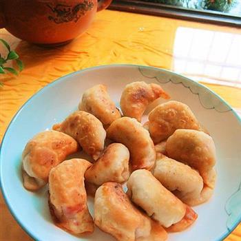 白菜馅锅贴怎么做，白菜馅锅贴怎么做好吃，白菜馅锅贴做法