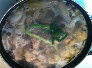 土鸡炖山药怎么做，土鸡炖山药怎么做好吃，土鸡炖山药做法