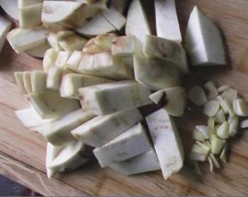 茄子彩带面怎么做，茄子彩带面怎么做好吃，茄子彩带面做法