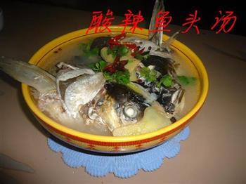 酸辣鱼头汤怎么做，酸辣鱼头汤怎么做好吃，酸辣鱼头汤做法