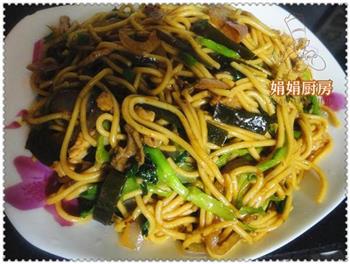 家庭版炒面怎么做，家庭版炒面怎么做好吃，家庭版炒面做法