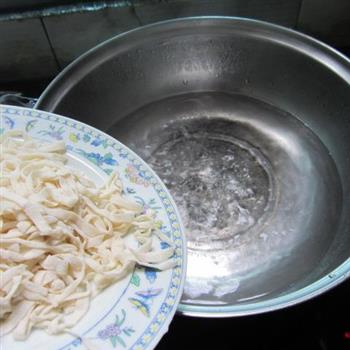 豆浆手擀面怎么做，豆浆手擀面怎么做好吃，豆浆手擀面做法