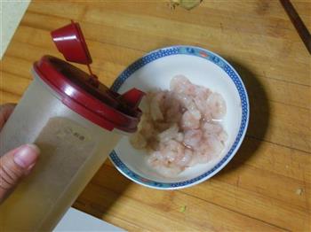 虾仁茴香肠粉怎么做，虾仁茴香肠粉怎么做好吃，虾仁茴香肠粉做法