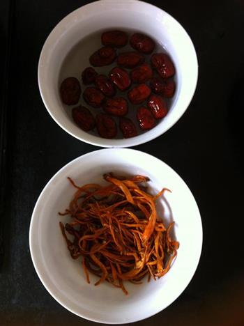 虫草花炖鹌鹑怎么做，虫草花炖鹌鹑怎么做好吃，虫草花炖鹌鹑做法