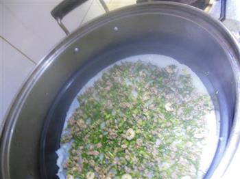虾仁茴香肠粉怎么做，虾仁茴香肠粉怎么做好吃，虾仁茴香肠粉做法