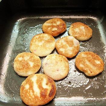 锅贴饼怎么做，锅贴饼怎么做好吃，锅贴饼做法