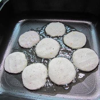 锅贴饼怎么做，锅贴饼怎么做好吃，锅贴饼做法