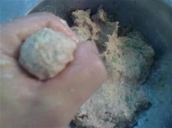香菜丸子汤怎么做，香菜丸子汤怎么做好吃，香菜丸子汤做法