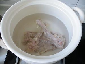 鸭架炆莲藕怎么做，鸭架炆莲藕怎么做好吃，鸭架炆莲藕做法