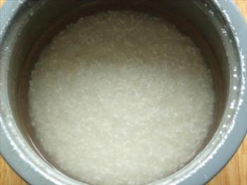 自制米饭糕怎么做，自制米饭糕怎么做好吃，自制米饭糕做法