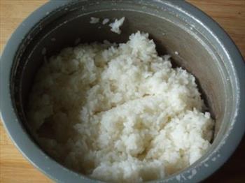 自制米饭糕怎么做，自制米饭糕怎么做好吃，自制米饭糕做法