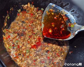 新疆鸡肉拌米粉怎么做，新疆鸡肉拌米粉怎么做好吃，新疆鸡肉拌米粉做法