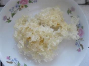 冰糖梨水怎么做，冰糖梨水怎么做好吃，冰糖梨水做法