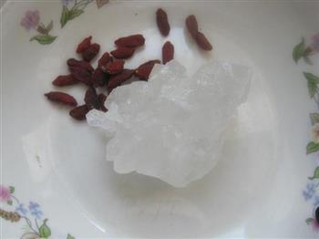 冰糖梨水怎么做，冰糖梨水怎么做好吃，冰糖梨水做法