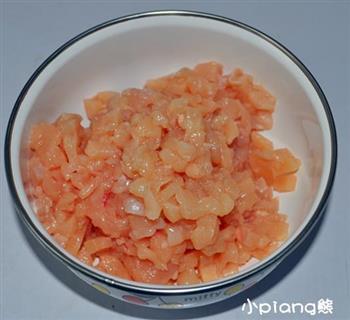新疆鸡肉拌米粉怎么做，新疆鸡肉拌米粉怎么做好吃，新疆鸡肉拌米粉做法