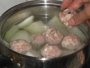 肉圆冬瓜汤怎么做，肉圆冬瓜汤怎么做好吃，肉圆冬瓜汤做法