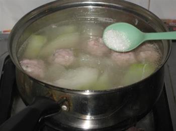 肉圆冬瓜汤怎么做，肉圆冬瓜汤怎么做好吃，肉圆冬瓜汤做法