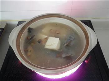 蟹虎炖嫩豆腐怎么做，蟹虎炖嫩豆腐怎么做好吃，蟹虎炖嫩豆腐做法