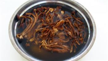 龙骨茶树菇汤怎么做，龙骨茶树菇汤怎么做好吃，龙骨茶树菇汤做法