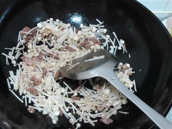 金针菇汤怎么做，金针菇汤怎么做好吃，金针菇汤做法