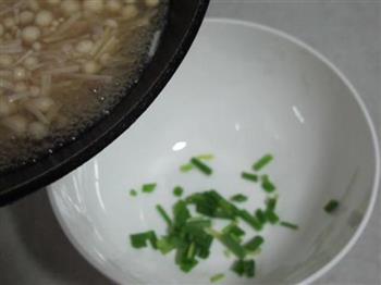金针菇汤怎么做，金针菇汤怎么做好吃，金针菇汤做法