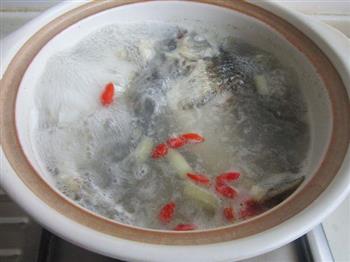 木瓜枸杞鲫鱼汤怎么做,木瓜枸杞鲫鱼汤怎么做好吃,木瓜枸杞鲫鱼汤做法 木瓜枸杞鲫鱼汤怎么做,木瓜枸杞鲫鱼汤怎么做好吃,木瓜枸杞鲫鱼汤做法