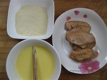 家庭版炸鸡翅怎么做，家庭版炸鸡翅怎么做好吃，家庭版炸鸡翅做法