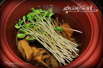 菌汤面怎么做，菌汤面怎么做好吃，菌汤面做法