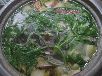 鸡腿菜汤怎么做，鸡腿菜汤怎么做好吃，鸡腿菜汤做法