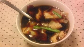 酱油小馄饨怎么做，酱油小馄饨怎么做好吃，酱油小馄饨做法