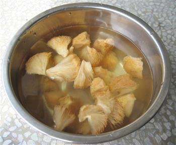 猴头菇纯素汤怎么做，猴头菇纯素汤怎么做好吃，猴头菇纯素汤做法