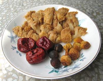 猴头菇纯素汤怎么做，猴头菇纯素汤怎么做好吃，猴头菇纯素汤做法