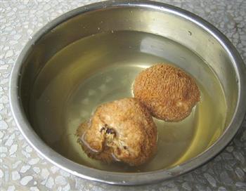 猴头菇纯素汤怎么做，猴头菇纯素汤怎么做好吃，猴头菇纯素汤做法