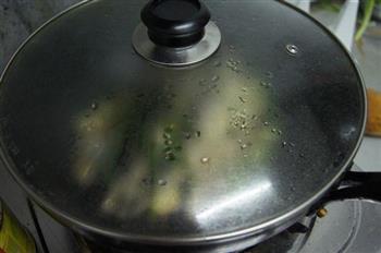 干煎小鲫鱼怎么做，干煎小鲫鱼怎么做好吃，干煎小鲫鱼做法