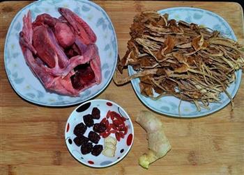茶树菇鸽子汤怎么做，茶树菇鸽子汤怎么做好吃，茶树菇鸽子汤做法