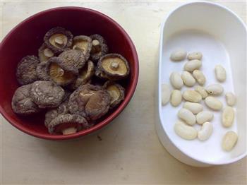 三豆花菇鸡汤怎么做，三豆花菇鸡汤怎么做好吃，三豆花菇鸡汤做法