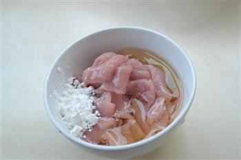 酸辣白肉片怎么做，酸辣白肉片怎么做好吃，酸辣白肉片做法