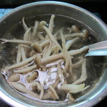 肉末姬菇汤怎么做，肉末姬菇汤怎么做好吃，肉末姬菇汤做法