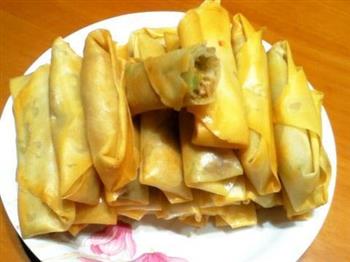 猪肉芹菜春卷怎么做，猪肉芹菜春卷怎么做好吃，猪肉芹菜春卷做法