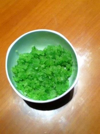 猪肉芹菜春卷怎么做，猪肉芹菜春卷怎么做好吃，猪肉芹菜春卷做法