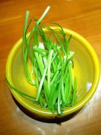 猪肉芹菜春卷怎么做，猪肉芹菜春卷怎么做好吃，猪肉芹菜春卷做法